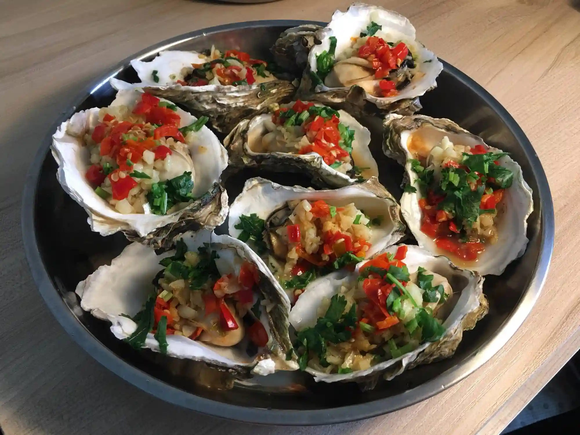 生蚝蒸制秘籍：从挑选到摆盘，轻松打造米其林级美味