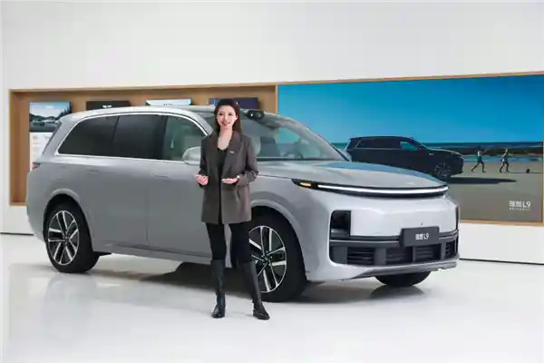 AI硬件新势力崛起：前vivo女神产品经理宋紫薇首曝创业之作