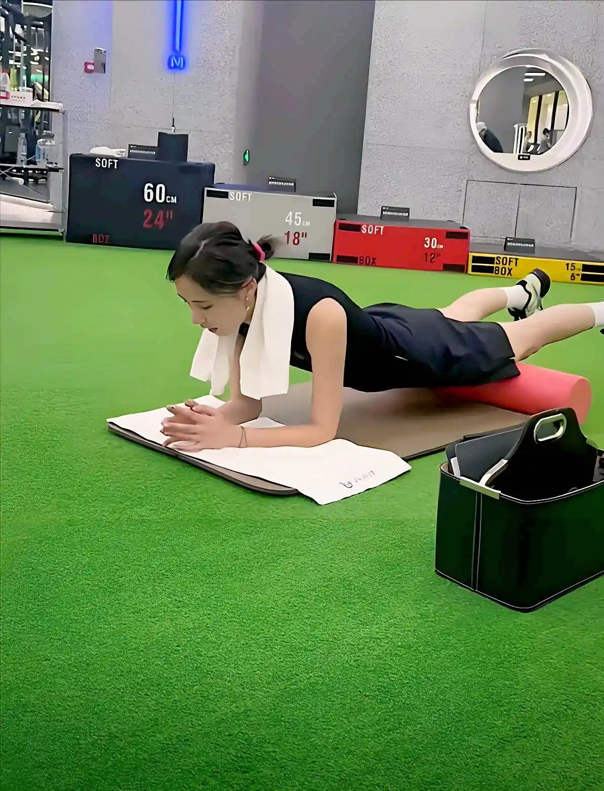 海哈金喜首现身，离婚官宣后无心之语引热议