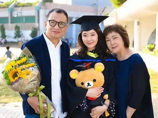 许绍雄离世引哀悼，周骢三月仙游成绝唱