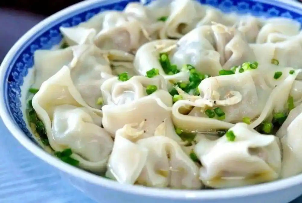 一碗馄饨里的上海记忆：徐凡讲述城市味道与人文情怀