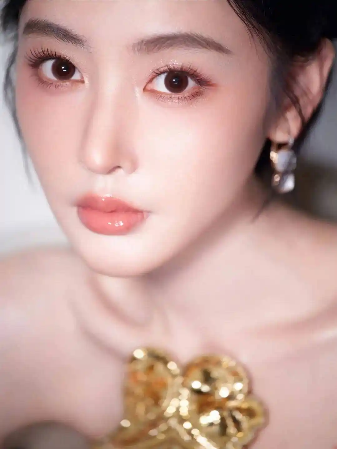 独家猛料｜虞书欣密谋进组？谭松韵综艺首秀在即！李沁胡歌惊现合作传闻，于适手握顶级资源，张天爱新片暗藏玄机？