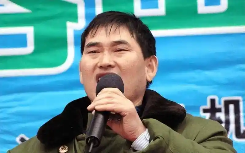 大衣哥前儿媳陈亚楠：从风波到笑谈，命运翻转引热议