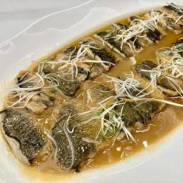 无骨鲫鱼背后的秘密：名厨独家揭秘去刺绝技