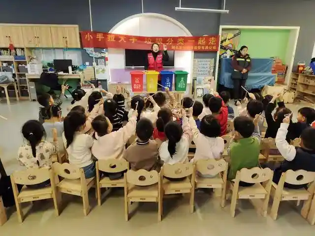 小手拉大手，垃圾分类新风尚——惠济区刘寨街道幼儿环保行动纪实