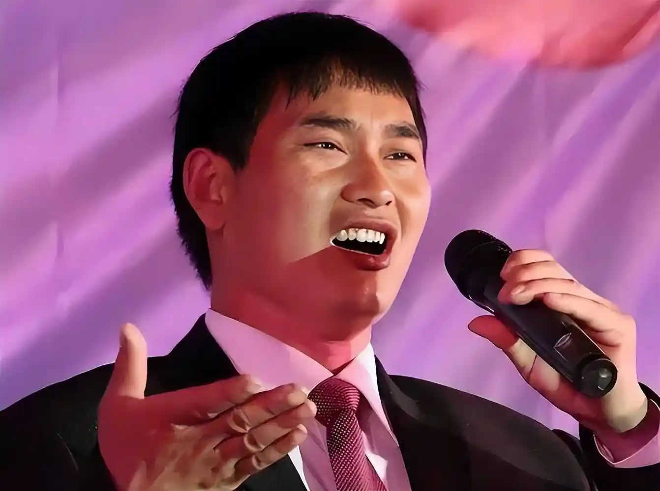 大衣哥儿媳陈亚楠逆袭梦碎？昔日喜讯如今成笑谈