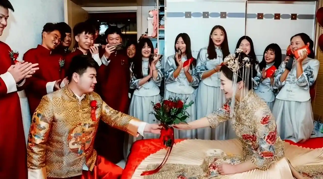 大衣哥喜讯背后的反转人生：前儿媳陈亚楠如何从富贵梦沦为舆论焦点