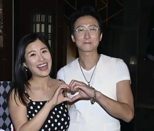 周家蔚洪天明夫妇骤迁深圳，港星家庭告别香港开启新篇章