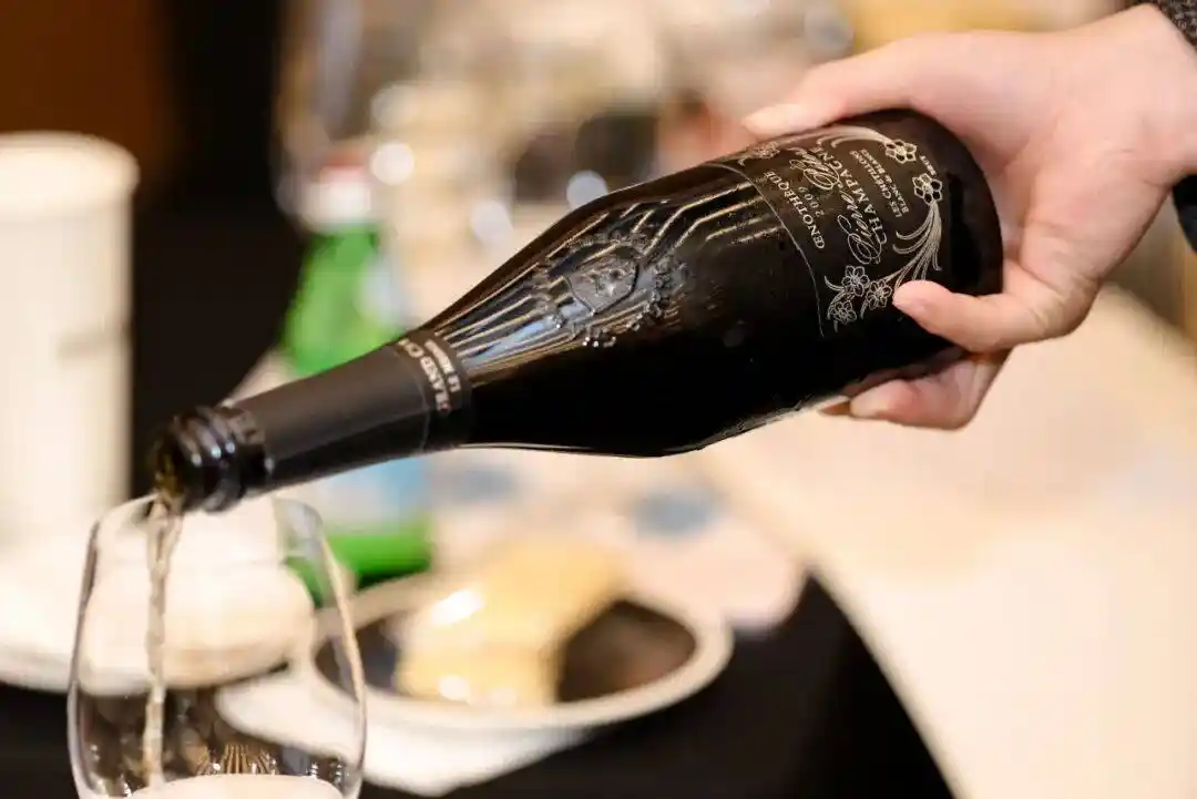 单一园晚除渣极限实验:Pierre Péters首度登陆上海,揭开香槟酿造新纪元