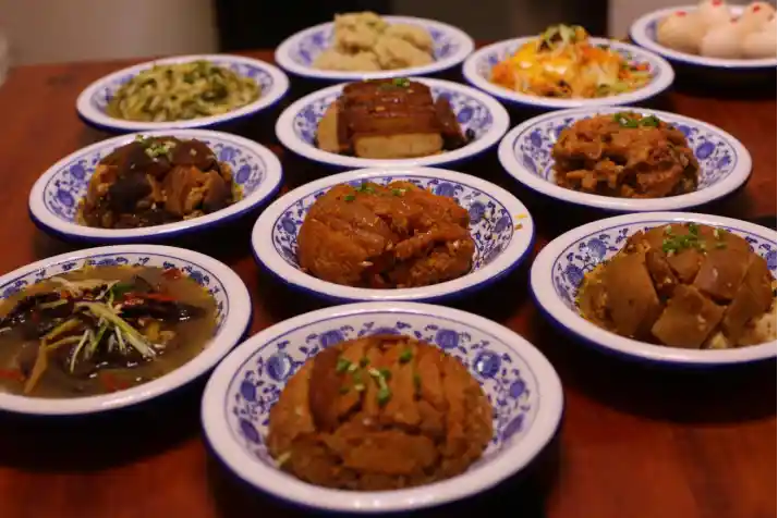 云上五峰，茶香四海——五峰土家族自治县惊艳亮相《300秒看家乡》