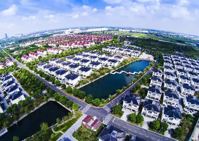 波司登暖心行动：以企兴村书写新时代公益答卷