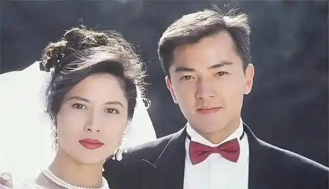 邵美琪被曝与神秘男子亲密互动,同性绯闻再起引热议