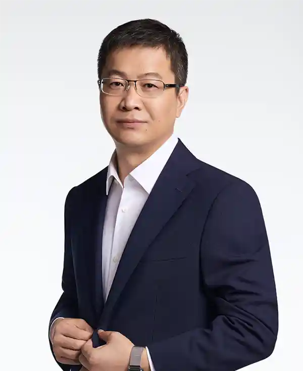 卢伟冰入局,潘九堂力赞:小米迎帅才时代?