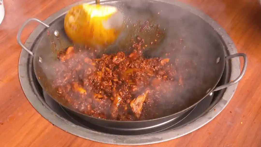 咸淡辣度随你定，贵阳火锅店‘店规’引爆网络