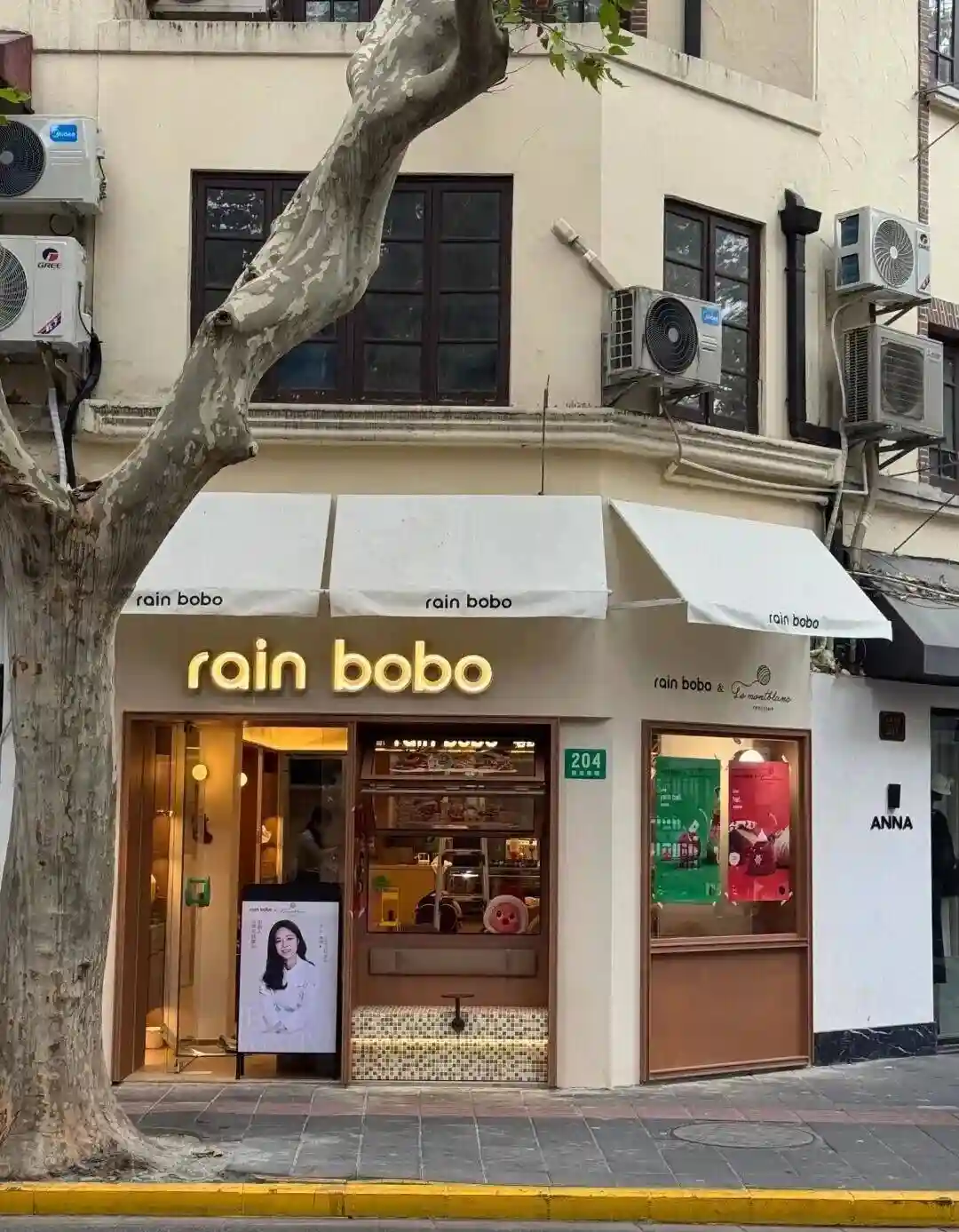 上海这家只卖帽子的烘焙店,为何成网红新宠?