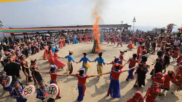 梵净江口惊艳亮相《300秒看家乡》：养心天堂引关注