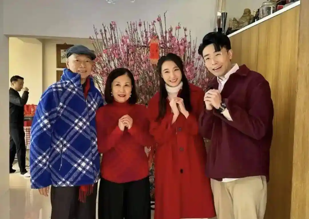 汪明荃豪宅迎新春，30位宾客云集！6000万海景豪宅爆棚年味