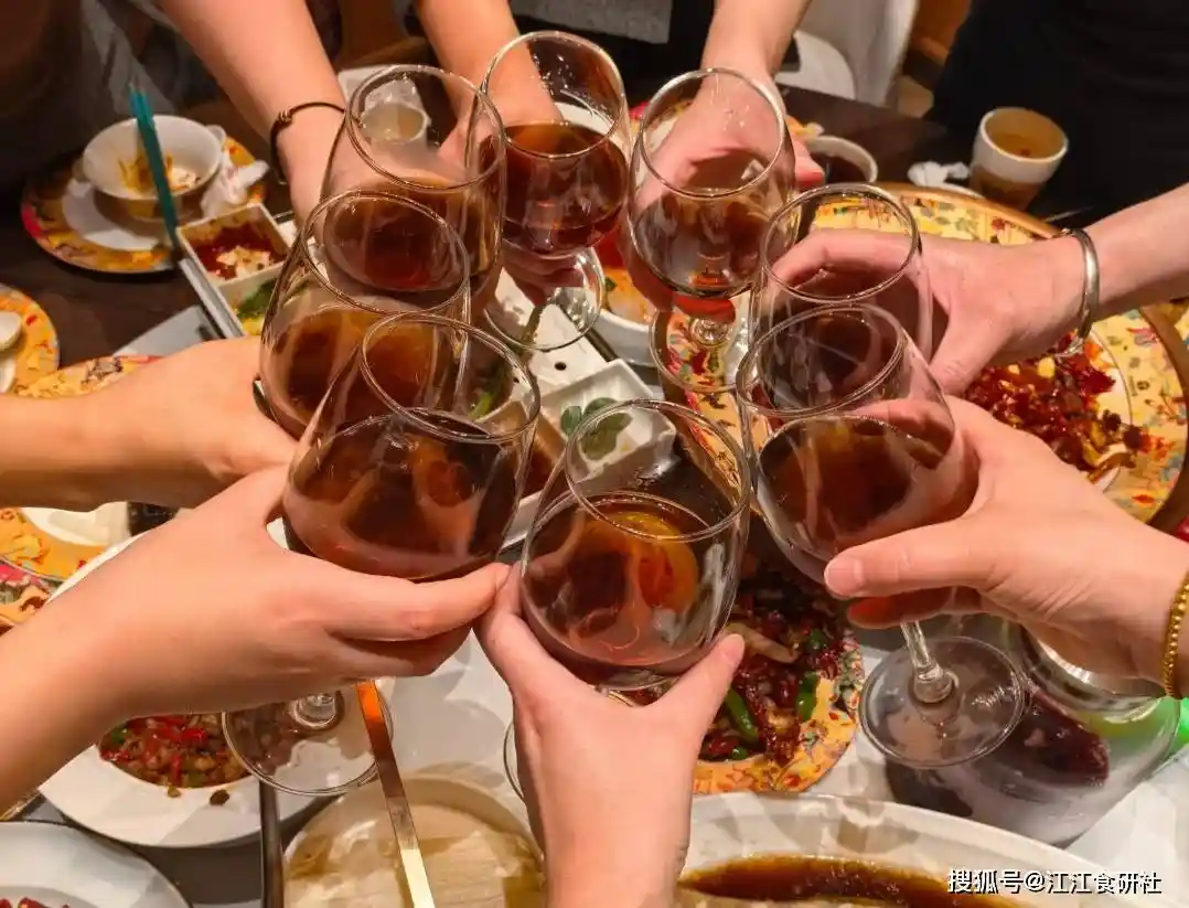 315惊曝餐饮隐形黑名单：这5道菜后厨员工绕着走，90%食客还在狂点！