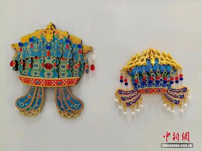 冰箱贴爆火社交平台：00后把小铁片玩成情绪出口与身份勋章