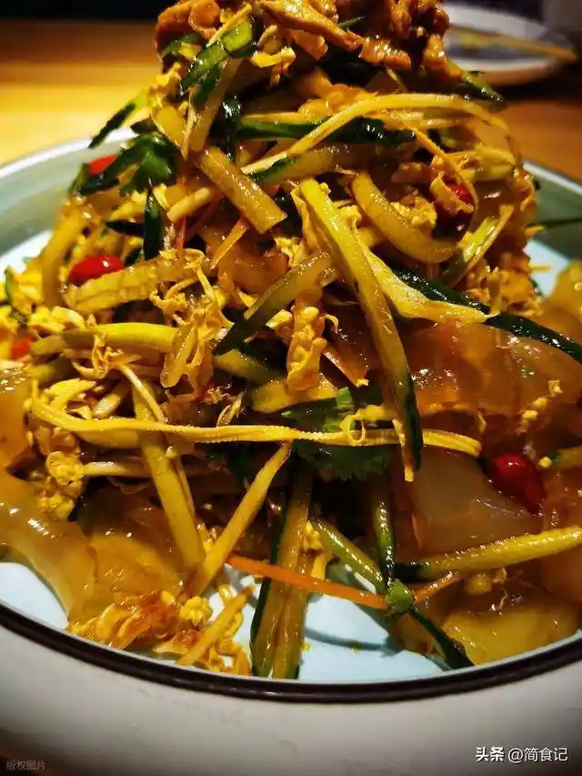 东北菜为何能跻身第九大菜系？真相令人意外！