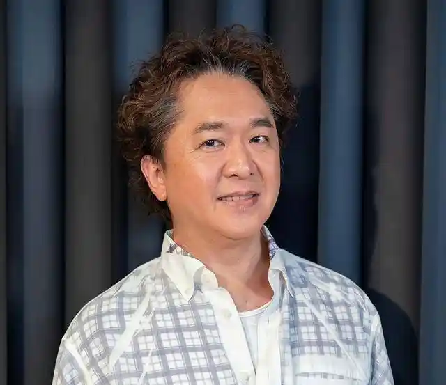 邓兆尊陷三人行风波，自曝享齐人之福引热议