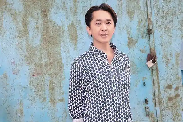 邓兆尊陷三人行风波，自曝享齐人之福引热议