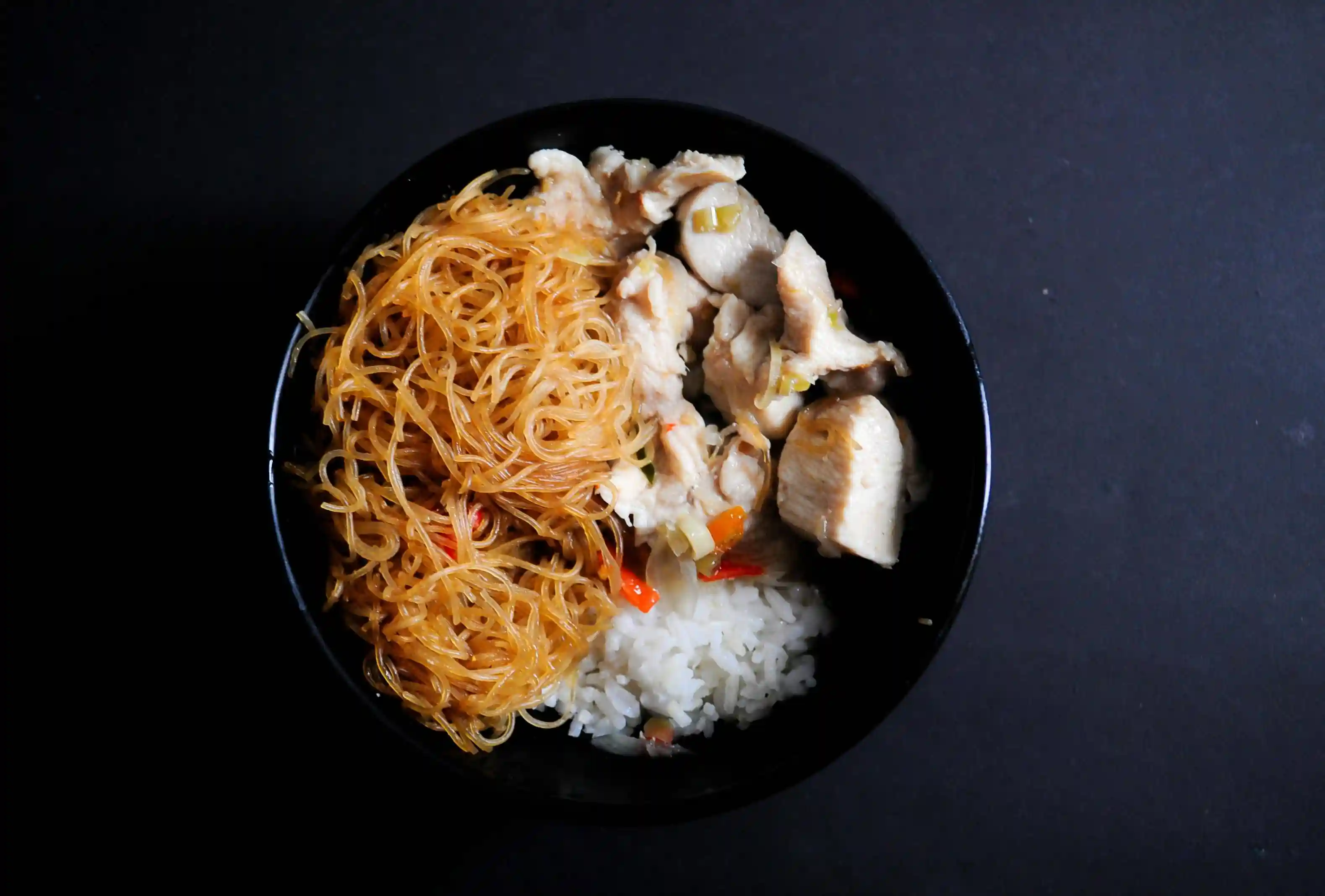 柳州滤粉成网红新宠，非遗美味唤醒城市乡愁