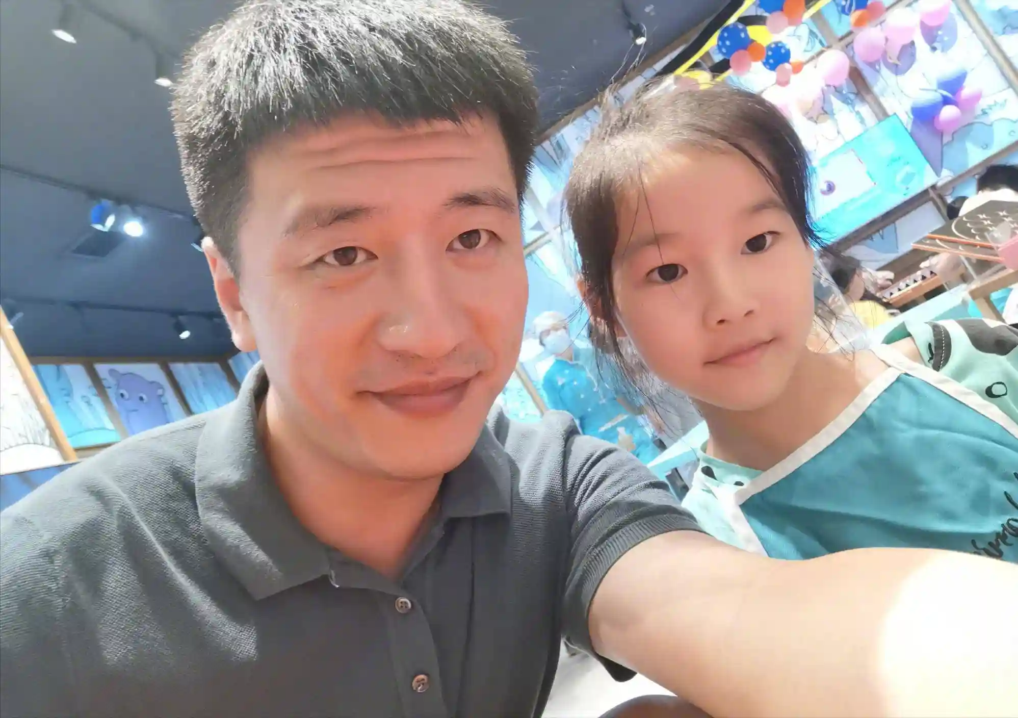 张雪峰前妻身份曝光，离婚六年仍低调，女儿名字引关注