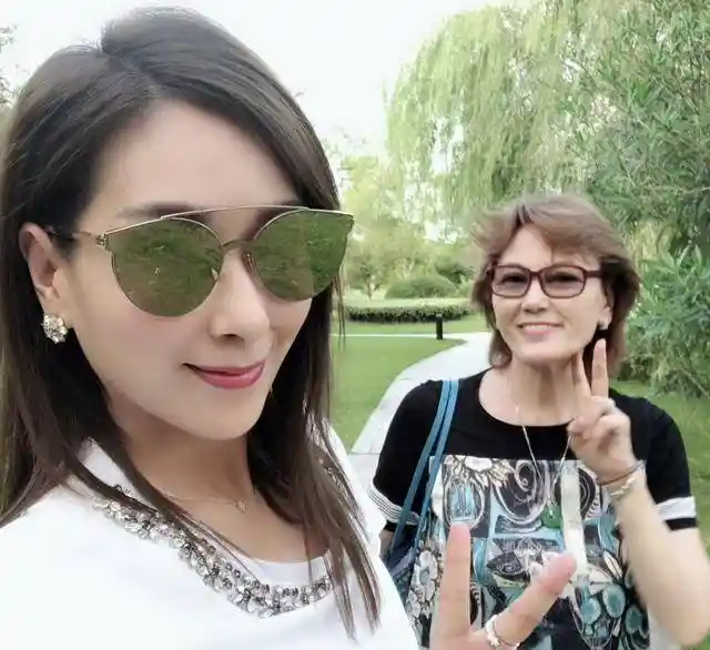 前亚姐冠军混血弟弟大婚！疑似撞脸陈冠希引热议