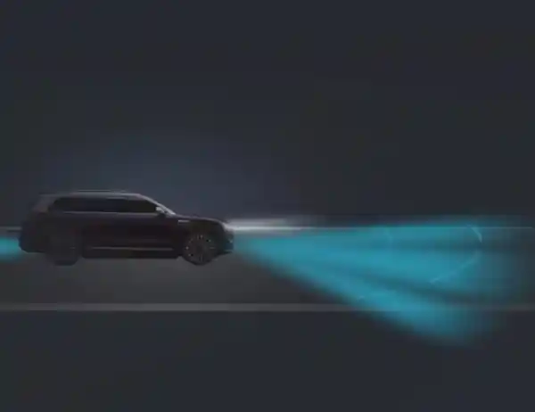 大雾中智驾显真章：华为高管直言雷达比人眼更可靠