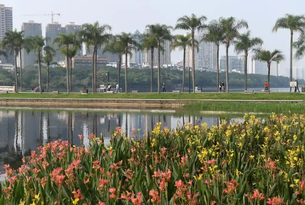 四季常春城，四月天里全年绽放