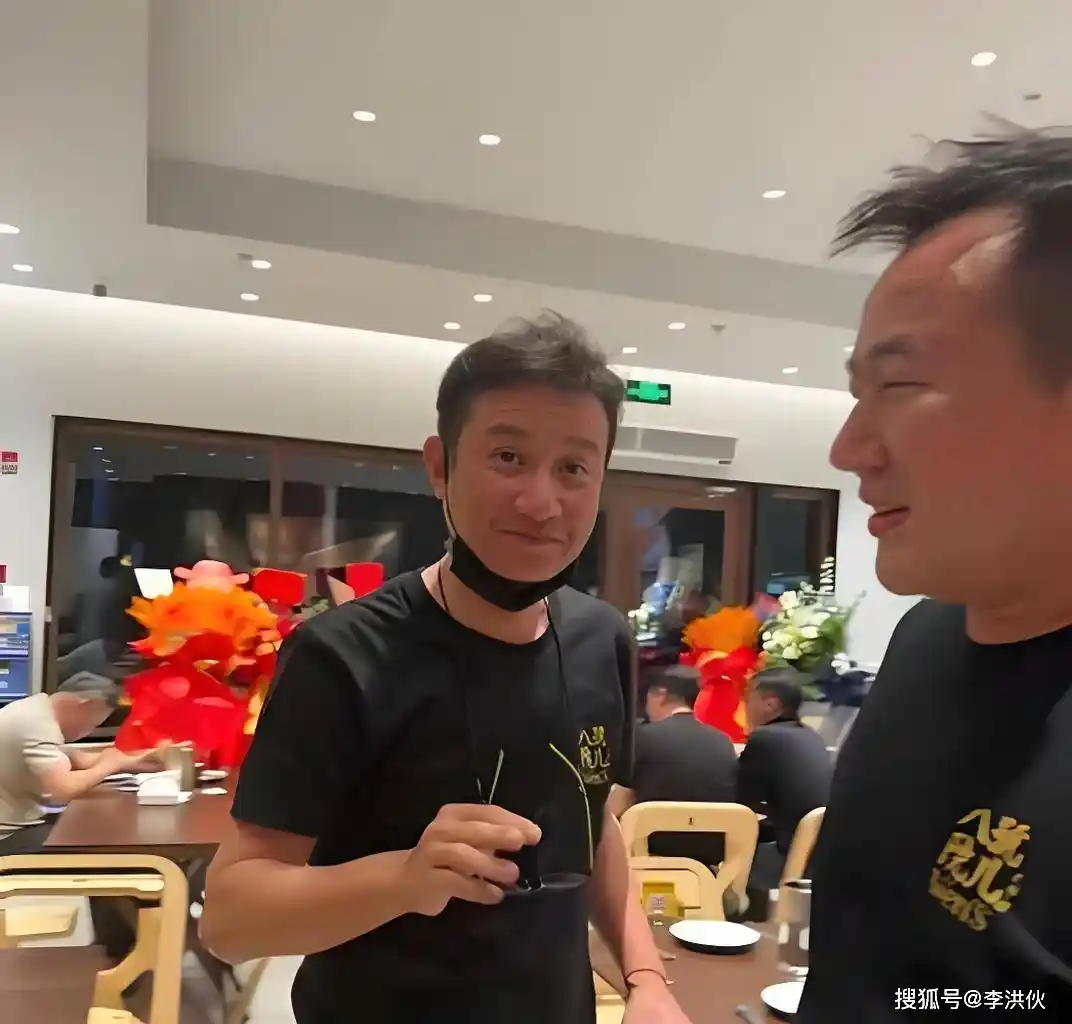 上海面馆5小时忏悔式长队爆火：浪子回头IP杀疯了！