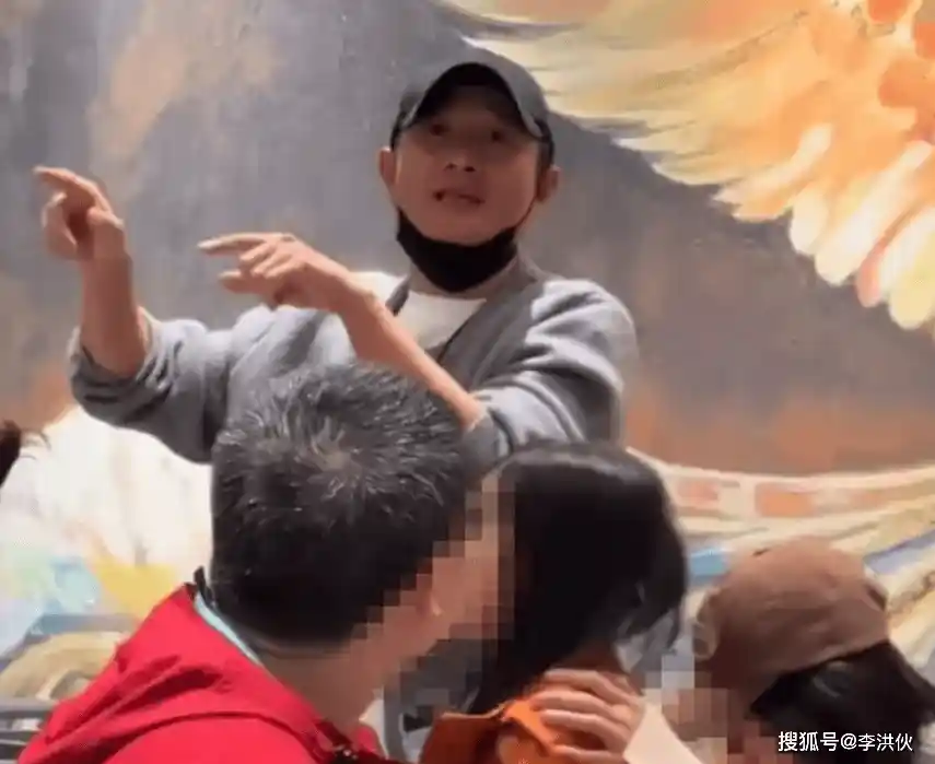 上海面馆5小时忏悔式长队爆火：浪子回头IP杀疯了！