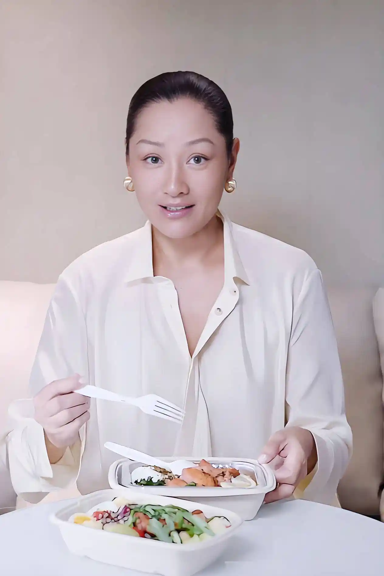 瞿颖：拒绝重蹈刘晓庆覆辙，活出清醒人生
