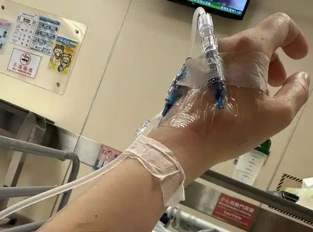 郑艳丽病重再入院，丧母后健康急转直下引关注