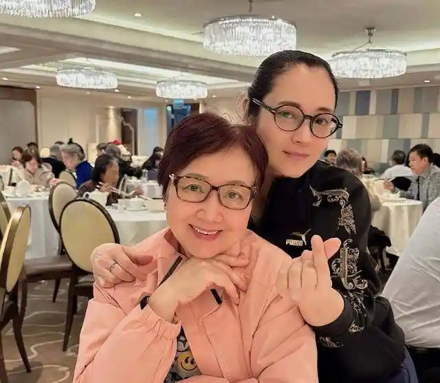 郑艳丽病重再入院，丧母后健康急转直下引关注