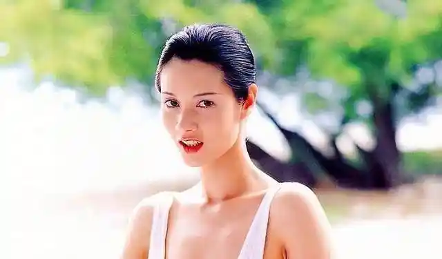 郑艳丽病重再入院，丧母后健康急转直下引关注