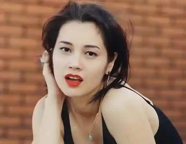 郑艳丽病重再入院，丧母后健康急转直下引关注