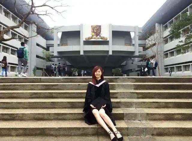 TVB最佳女新人爆红！甜美外形引热议，网友直呼神似陈自瑶与倪嘉雯