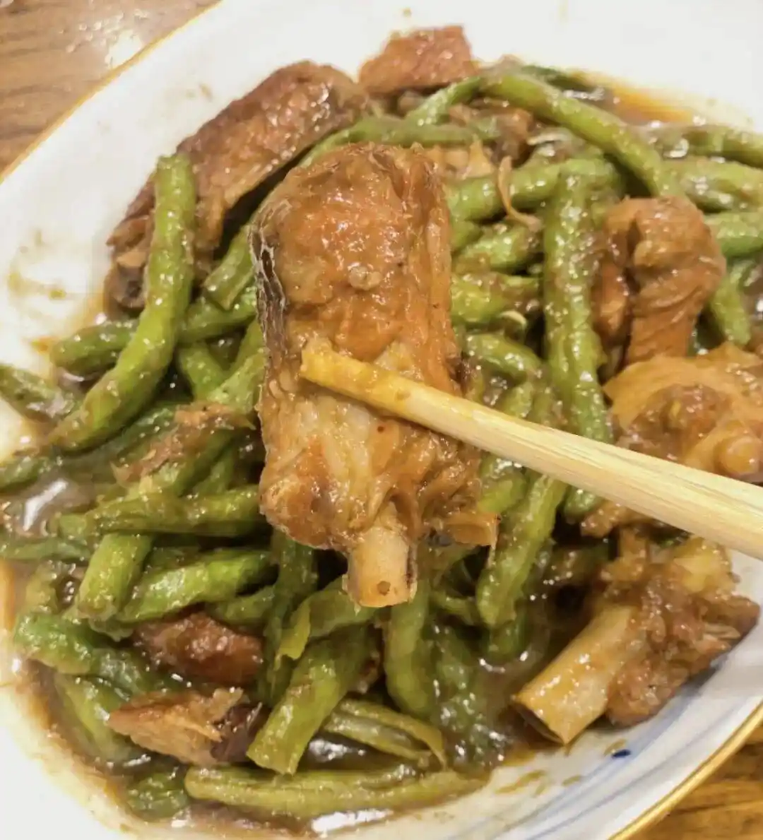 京城藏宝图：这家京味菜馆竟默默坚守了几十年！