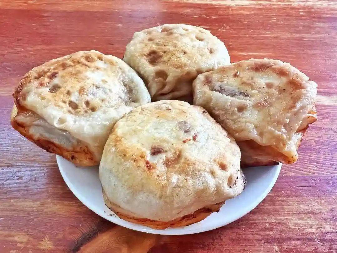三十五年门钉肉饼，一口咬出老北京的烟火魂